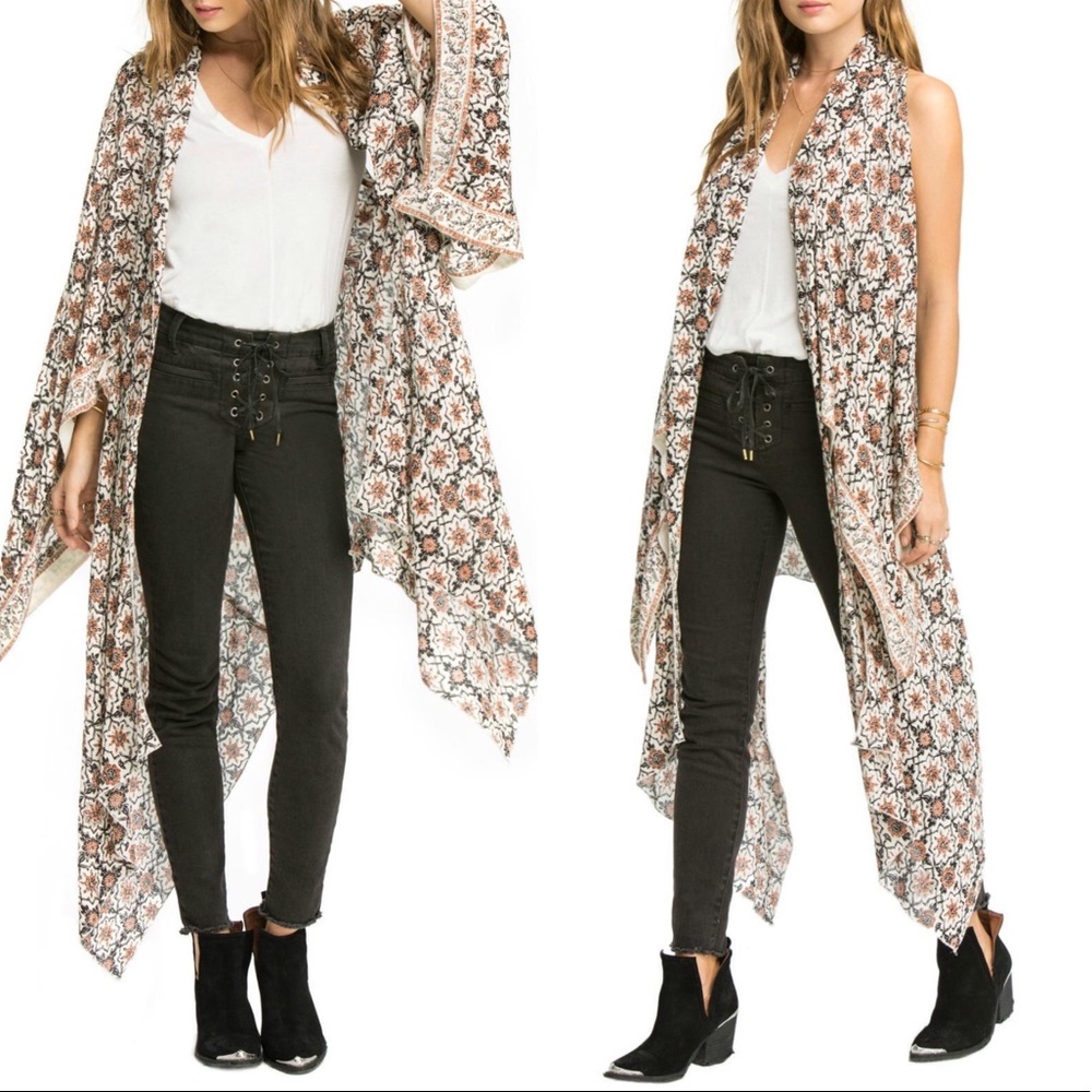 Amuse Society | Thea Floral Kimono